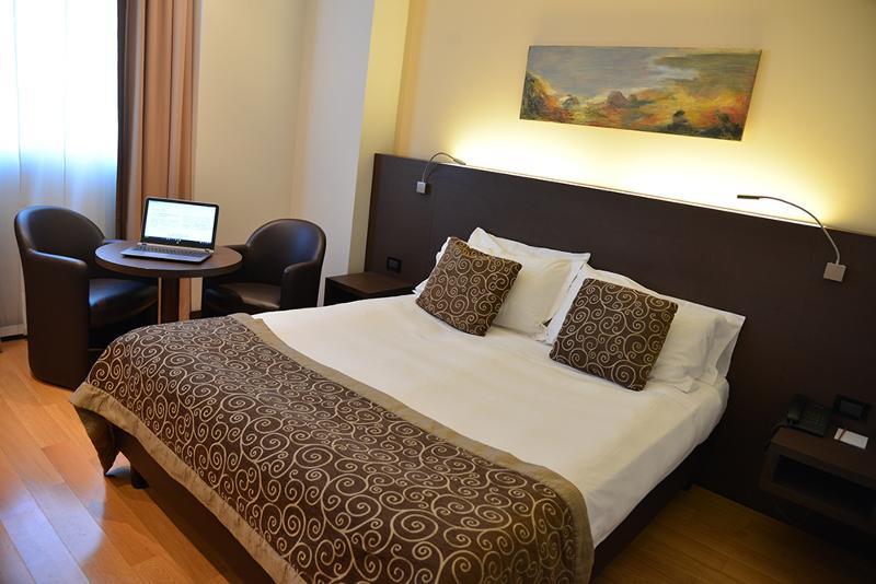 Hotel Diamante İskenderiye Dış mekan fotoğraf